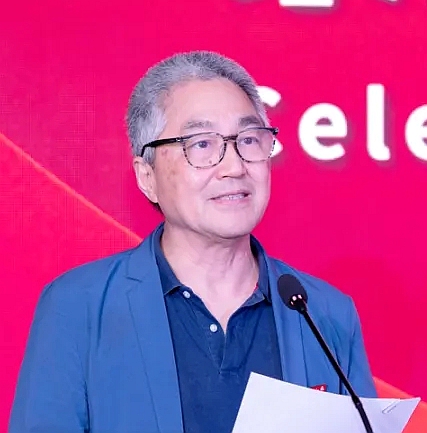 “陆老师，与你相遇，好幸运！”